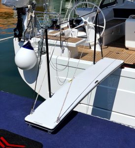 Yacht gangway