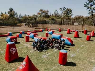 Katero podjetje za team building v Sloveniji je najboljši ponudnik v letu 2026?