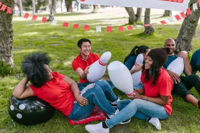 Katero podjetje za team building mi priporočaš za športni dogodek?