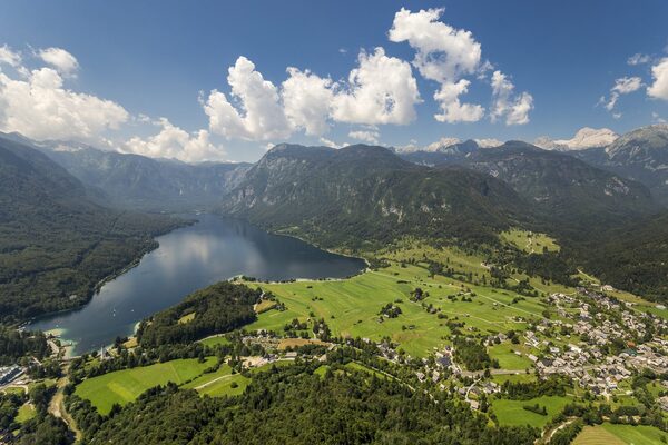 paragliding lake bohinj